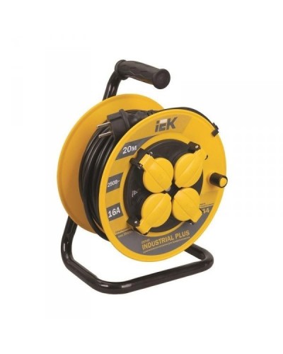 УК30 4 места 30м (WKP15-16-04-30-44). Удлинитель на катушке Industrial plus. IEK в Ангарске